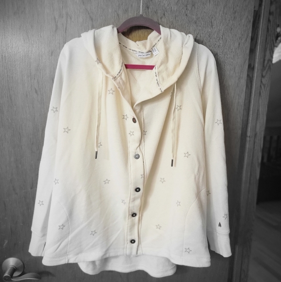 Peace Love World 'Love Unites Us' French Terry Star Jacket - Picture 4 of 11